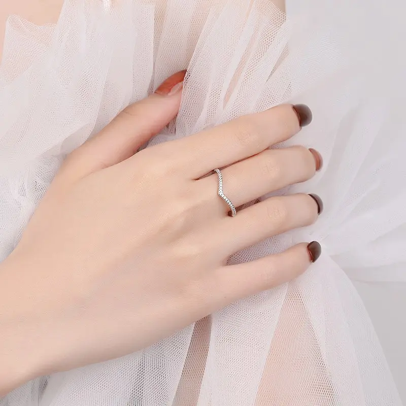 925 Sterling Silver Ring with D Color Moissanite - 图片 4