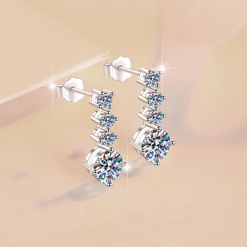 925 Sterling Silver Stud Earrings with 2CT D Color Moissanite