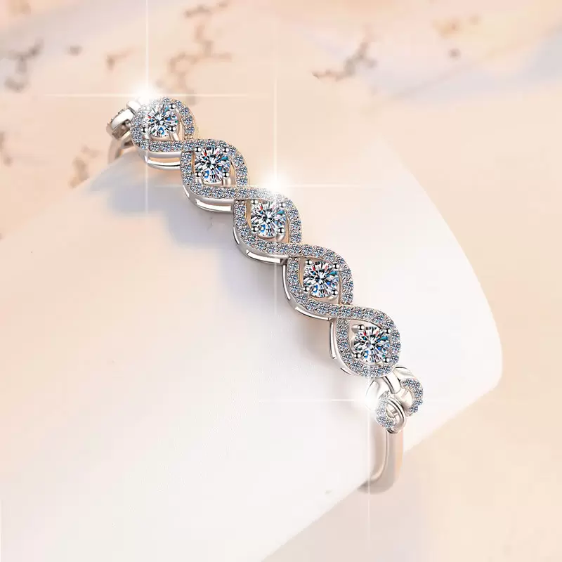 925 Sterling Silver Bracelet with D Color Moissanite